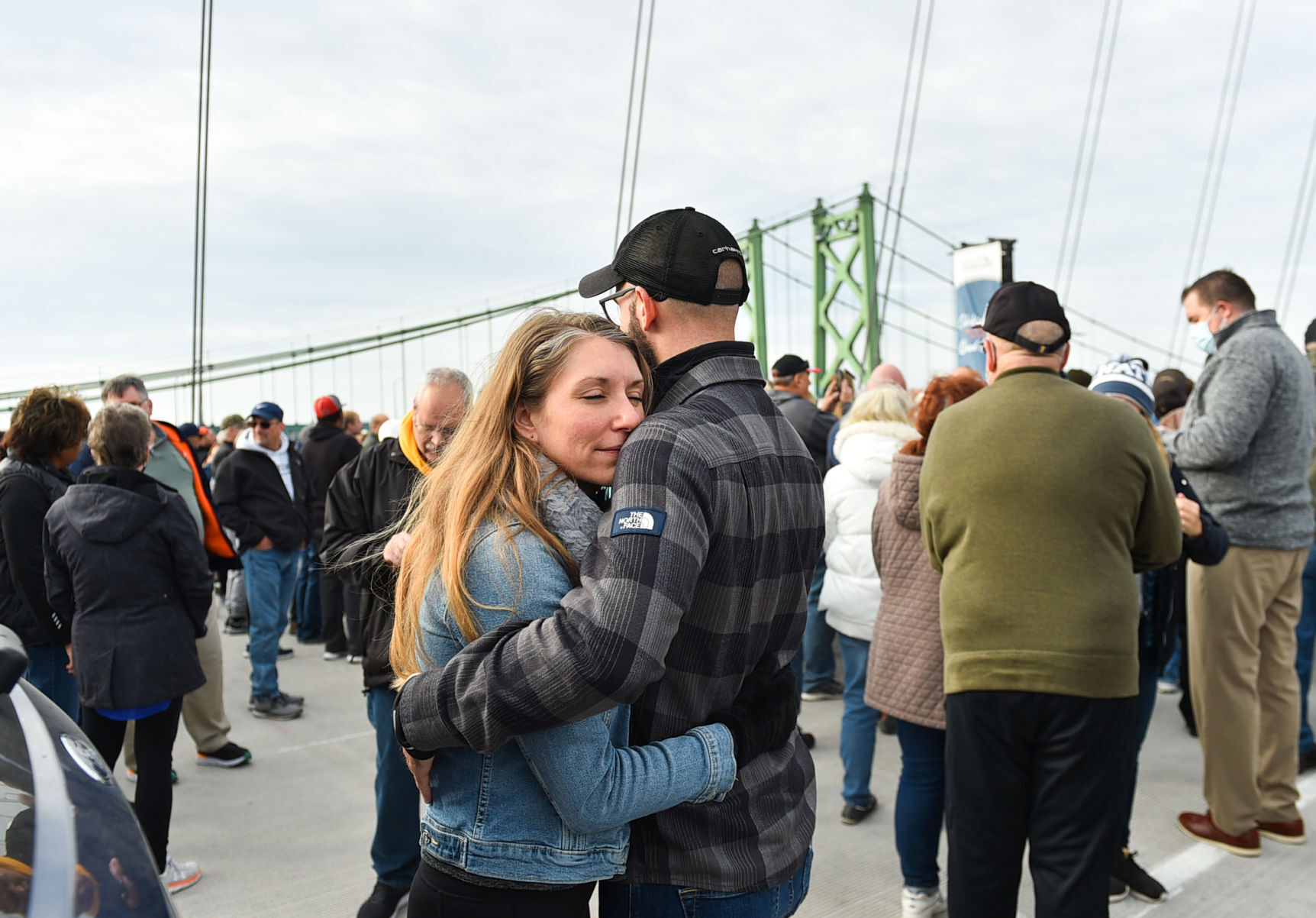 120121-qc-nws-bridge-017